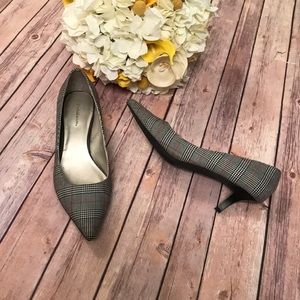 {Craft&Borrow} Black Red White Plaid Kitten Heels